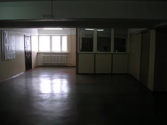 Нежилое помещение позиции 21-25 общей площадью 40,1 кв.м., на первом этаже в здании жилого дома, расположенном по адресу: Камчатский край, с. Мильково, ул. Томская, д. 20, кадастровый номер 41:06:0010113:908