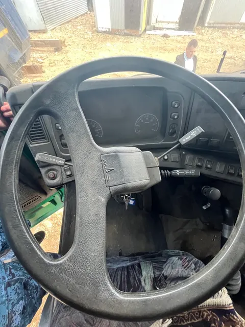 Грузовой тягач седельный: МАЗ; 6430В9-1470-012, 2017 г.в., г/н Н279ВО75, цвет Зеленая мята, VIN: Y3M6430B9H0001765, Номер шасси(рамы): Y3M6430B9H0001765. У ТС отсутствует двигатель, внешних видимых повреждений нет