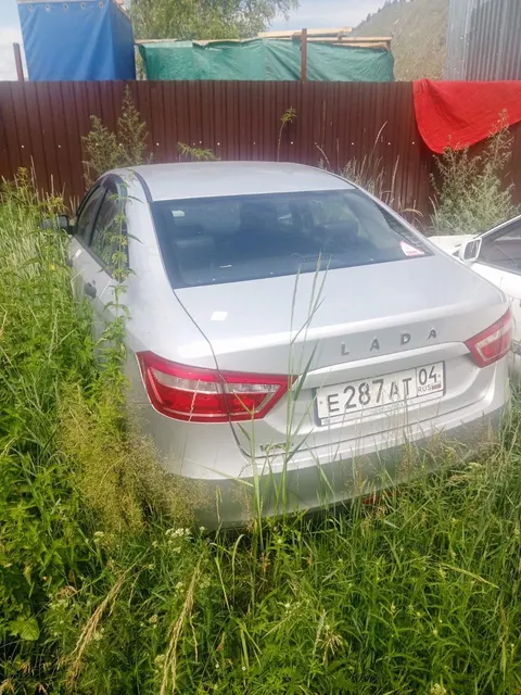 Автомобиль марки “Лада Веста” с государственным регистрационным знаком Е 287 АТ 04.ViN номер XTAGFL110LY389147, 2019 года выпуска.Имеется ограничение в виде залога.