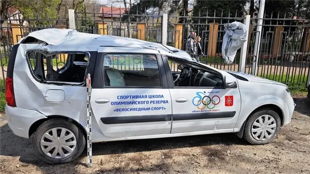 Автомобиль LADA LARGUS 2025