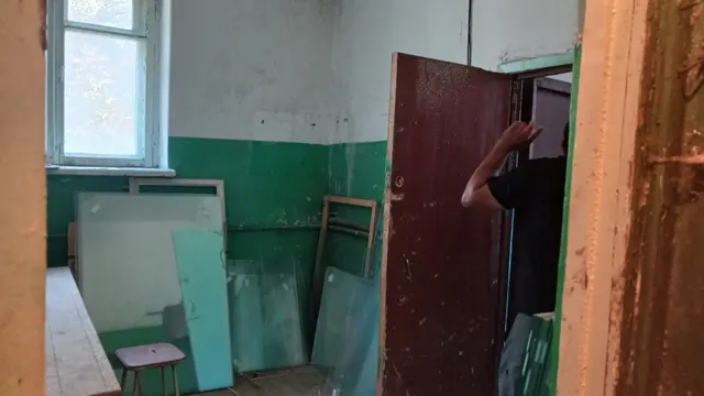 Нежилое помещение площадью 25,8 кв.м., с кадастровым номером 31:06:0323001:2008, расположенное по адресу: Белгородская обл., г. Старый Оскол, микрорайон Рудничный, д. 13.