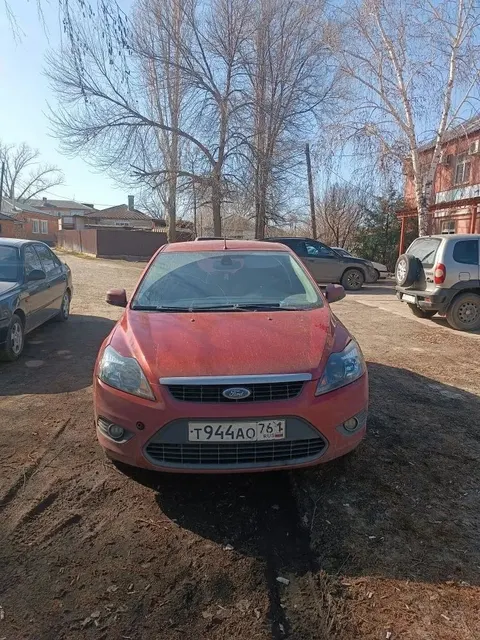 Легковой автомобиль Ford Focus, 2008 г.в., г/н Т944АО761, VIN X9FPXXEEDP8D75211, красно-оранжевого цвета, лобовое стекло имеет трещины и сколы, без технических повреждений, на ходу, в залоге, должник Чос Н.Н., (Поручение ТУ Росимущества в РО от 20.10.2026 № 61-1850-У). Адрес (местоположение): Ростовская область, ст. Тацинская, ул. Кошевого, д. 61.