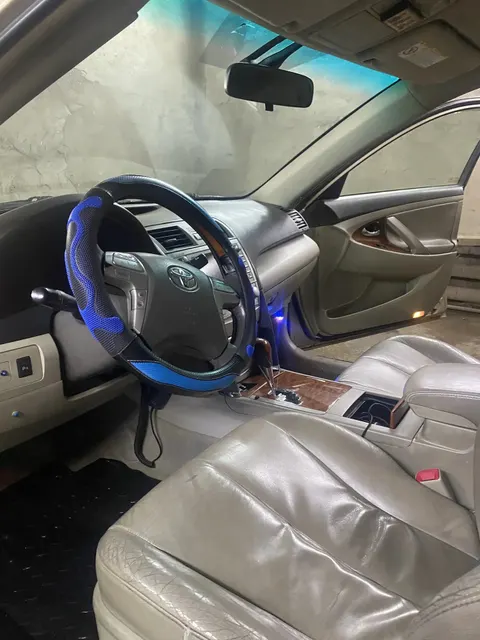 Автомобиль TOYOTA CAMRY