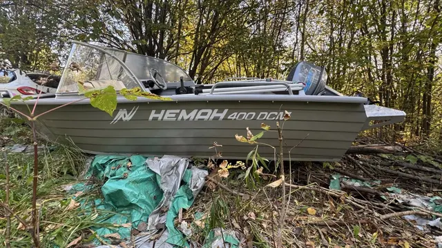 1. лодка металлическая Neman 400 DCM, заводской номер 004061 21-008484-1  2. лодочный мотор Mikatsu M9.9FES, с/н FJHEHC0388 21-008484-2 (без дополнительного оборудования)