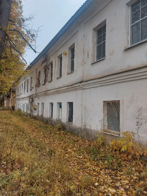 Нежилое помещение, площадь 189,7 кв. м; нежилое помещение, площадь 308,4 кв. м, расположенные по адресу: Новгородская область, м.о. Старорусский, г. Старая Русса, ул. Кириллова, д. 6