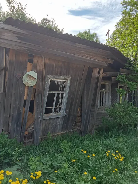 Жилой дом с земельным участком