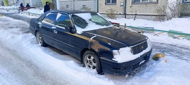 Автомобиль марки Toyota Crown, г/н О714НК27 ,1981 г.в., № кузова JZS1550036205 , цвет синий