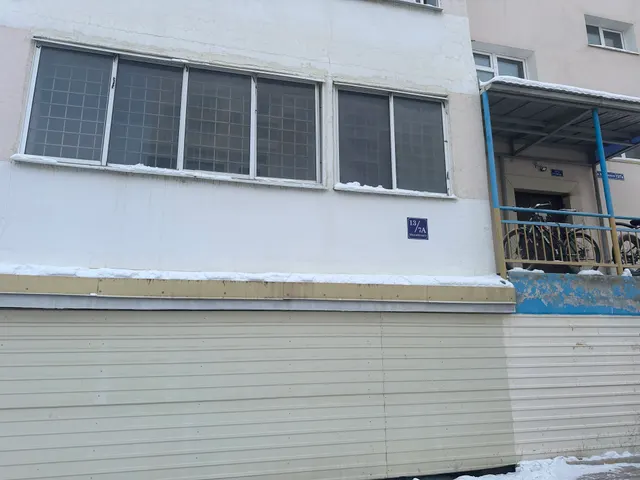 Помещение нежилое, площадь 37,5 кв.м., кад.№ 14:36:102035:159, адрес: г. Якутск, ул. Можайского, д. 13, корп. 7 "а", пом. 9. Собственник Фероян А.Г.
