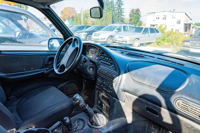 Автомобиль легковой, марка, модель ТС: CHEVROLET NIVA, 212300-55; 2010 года выпуска, идентификационный номер (VIN): X9L212300B0321562; модель и номер двигателя – 2123, 0334338, цвет кузова – темный серо-зеленый металлик по адресу: Липецкая обл., г. Липецк, пр. Поперечный, д.4