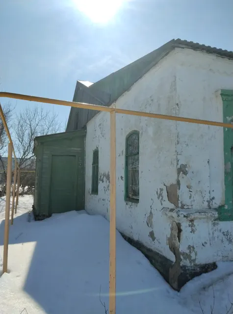 Нежилое здание с кадастровым номером 56:14:0501009:107, площадью 115,5 кв.м. и земельный участок, с кадастровым номером 56:14:0501009:26, площадью 1506 кв.м., категория земель: земли населенных пунктов, расположенные по адресу: Оренбургская область, Красногвардейский район, с.Плешаново, ул. Ленина, дом 38