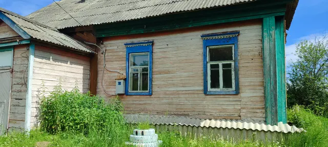 Нежилое здание общей площадью 70,1 кв.м., количество этажей 1 (подземных 0), кадастровый номер: 73:04:022003:83; Земельный участок общей площадью 1407 кв.м., с кадастровым номером: 73:04:022003:35, категории земель: земли населенных пунктов, с видом разрешенного использования: под существующей школой