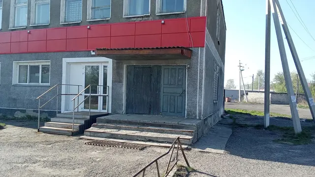 Нежилое помещение с кадастровым номером 22:16:030409:613, площадью 340,4 кв.м, по адресу: Российская Федерация, Алтайский край, район Калманский, с Калманка, ул Буденного, д 1, пом 3. Нежилое помещение с кадастровым номером 22:16:030409:614, площадью 390,7 кв.м, по адресу: Российская Федерация, Алтайский край, район Калманский, с Калманка, ул Буденного, д 1, пом 2