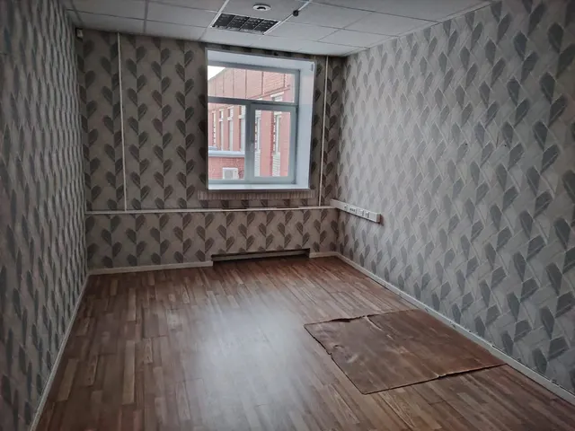 Помещение площадью 93,4 кв.м, кадастровый номер 51:18:0040114:1673, расположенное по адресу: Мурманская область, муниципальный район Кандалакшский, городское поселение Кандалакша, город Кандалакша, улица Пронина, дом 4
