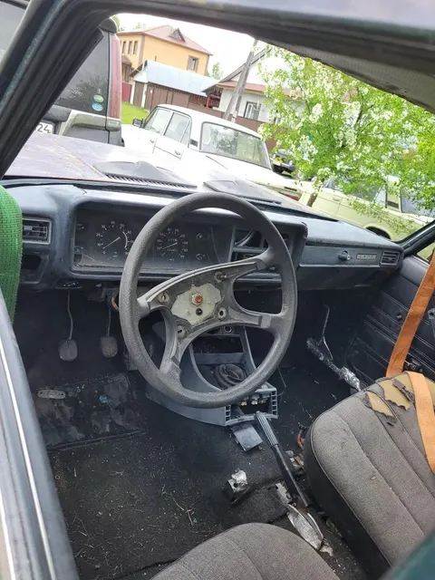 Автомобиль ВАЗ 21043, г/н С638ТМ124, 2004 г.в., VIN XTK21043040023390, двигатель № 7645628, цвет темно-зеленый, рабочее состояние и комплектность не проверялось. Находится в Ермаковском районе, данное имущество обращено в доход государства (Документы и ключи отсутствуют). (1762/25)