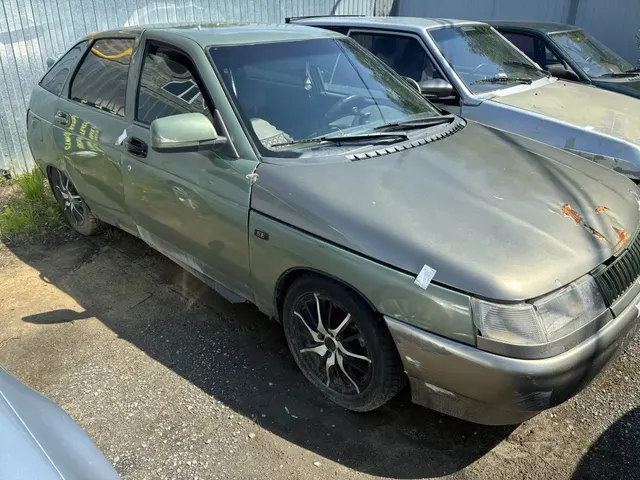 Автомобиль марки  ВАЗ 21120, цвет светло-зеленый, г.р.з. М 124 ВТ 186, VIN XTA21120020044951. 2001 г.в. Сколы ЛКП, ржавчина по кузову. ТС имеет ограничения ФССП на регистрационные действия (ключи и документы отсутствуют, техническое состояние не проверялось, пробег не известен). Имущество продается в том виде, в каком оно есть, в случае продажи возврату/обмену не подлежит. За скрытые дефекты имущества Продавец ответственности не несет.