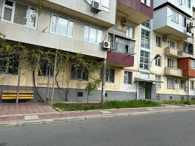 Объект аренды, площадь 10,90 кв. м., номер на поэтажном плане: 1-го этажа 10,  адрес (местонахождение) объекта: Республика Дагестан, г Махачкала, пр-кт Гамидова, д. 50