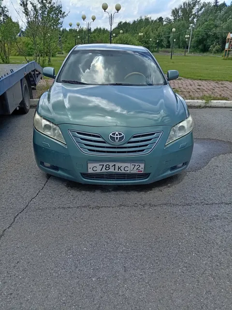 Легковой автомобиль TOYOTA CAMRY