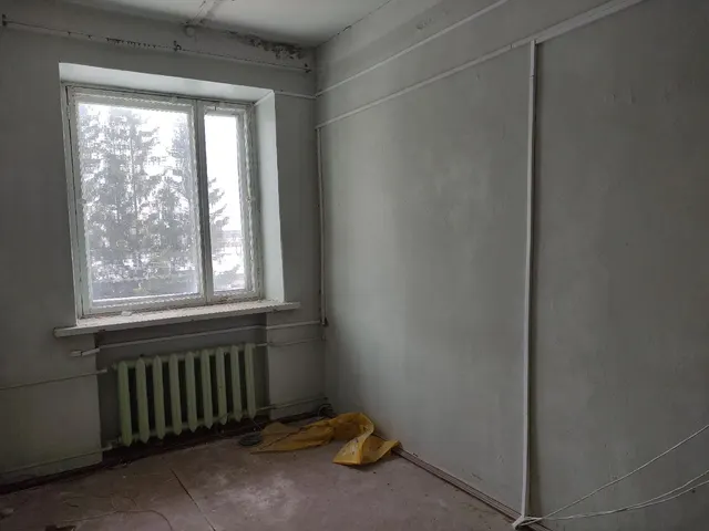 Нежилое помещение с кадастровым номером 37:08:050307:368, площадью 10,8 кв.м., расположенное по адресу: Ивановская область, р-н Комсомольский, г. Комсомольск, ул. Люлина, д. 16, пом. 63 (3 этаж, лит.А)