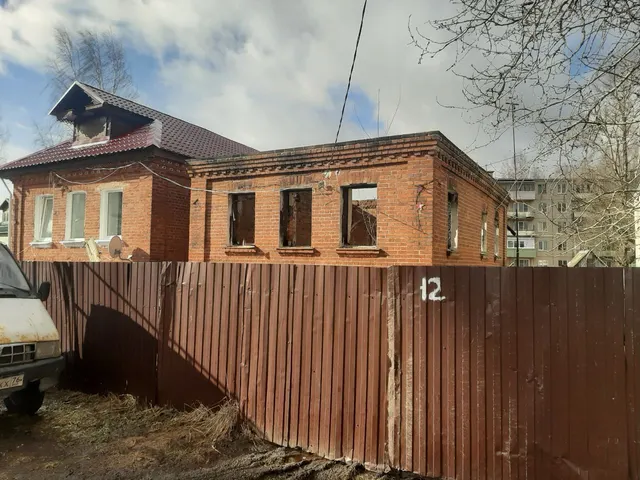 Изъятый на основании решения суда
выявленный объекта культурного наследия «Дом жилой», начало XX в., расположенный по адресу: Ярославская область, район Ростовский, с. Новое - Никольское, ул. Школьная, д.12, 
с земельным участком с кадастровым номером 76:13:020303:291
