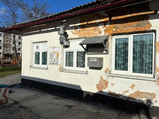 Аренда объекта: Нежилое помещение. Российская Федерация, Сахалинская область, городской округ "Город Южно-Сахалинск", город Южно-Сахалинск, улица Спутник-2, дом 14, помещение 1, общая площадь 85,1 кв.м. (закрытая территория) кадастровый № 65:01:0205008:331