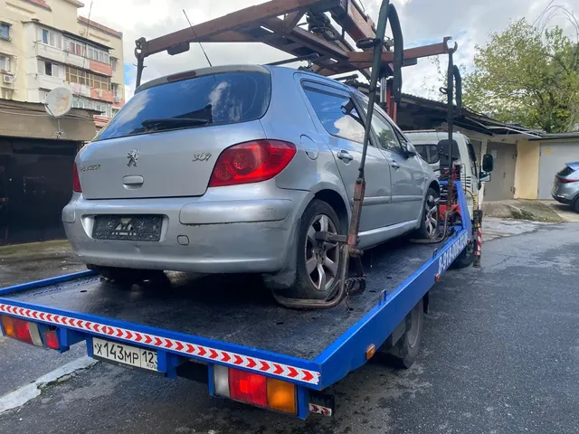 Д-к Постников И.И. А/м Peugeot 307, г/в 2005, г/н М083ОС93, VIN VF33CNFUF84390285. Обременение:залог,арест, н/ц 260 000,00 руб., з-к 52 000,00 руб., ш/а 2 600,00 руб.