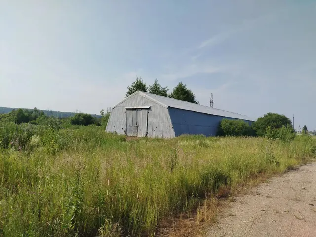 Сооружение с земельным участком
