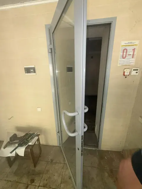 Нежилое помещение общей площадью 300,0 кв.м (кадастровый номер 93:27:0010202:1483), расположенное по адресу: Российская Федерация, Донецкая Народная Республика, городской округ Донецк, город Донецк, улица Университетская, дом 55, находящееся в собственности Донецкой Народной Республики,
