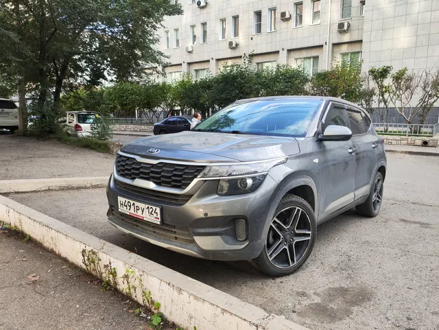 Легковой автомобиль универсал KIA SP2 (Seltos), 2020 г.в., г/н Н491РУ124, VIN XWEE2811BLC000237, номер кузова XWEE2811BLC000237, номер двигателя LH100730, цвет серый. Начальная цена продажи 2 093 154 руб., в т.ч. НДС 377454 руб. Задаток 314000 руб.
