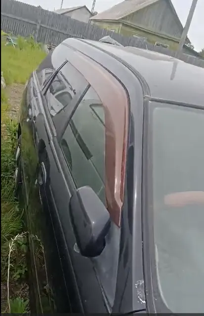 Автомобиль марки Nissan Avenir, г/н М776ОХ 27, 1999 г.в, № кузова W11520656, цвет черный