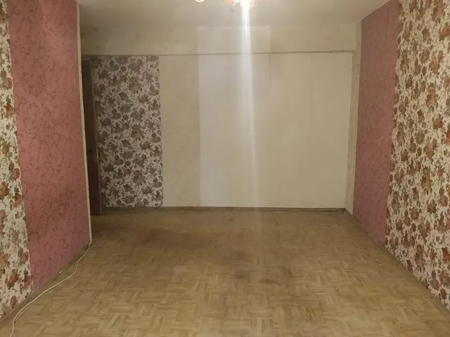 Продажа имущества, находящегося в собственности города Москвы, жилое помещение по адресу: г. Москва, пр-кт Свободный, д. 37/18, кв. 171, площадью 42,5 кв.м (этаж № 1), кадастровый номер: 77:03:0006021:3530