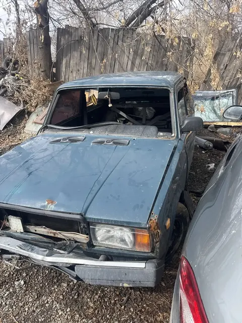 Автомобиль ВАЗ 21074, г/н Е432КЕ24, 1999г.в., VIN XTA210740Y1303815. Рабочее состояние, и комплектность автомобиля не проверялось. Находится в г. Красноярск, данное имущество обращено в доход государства (Документы, ключи отсутствуют) (33/26)