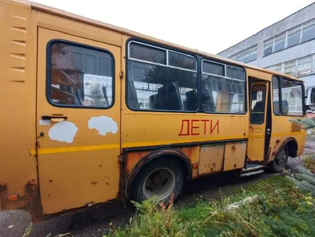 Автобус для перевозки детей ПАЗ-32053-70, паспорт транспортного средства 52 ОК 464383, год выпуска 2015, идентификационный номер (VIN) X1M3205BXF0003644, модель № двигателя 523420, бензиновый, F1004790, мощность, л.с. (кВт) 122.4 (90), цвет кузова желтый