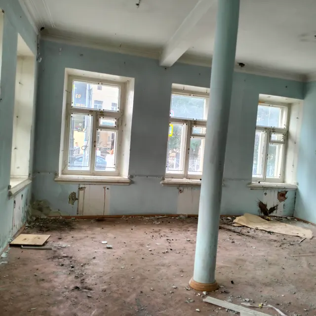 здание, назначение: нежилое, количество этажей: 3, в т. ч. подземных этажей: 1, площадь 707,1 кв. м, кадастровый номер: 56:44:0446013:34, адрес: г. Оренбург, ул. Терешковой/Постникова, № 15/48; гараж, назначение: нежилое, количество этажей: 1, в том числе подземных 0, площадь 49,8 кв. м, кадастровый номер: 56:44:0446013:53, адрес: г. Оренбург, ул. Терешковой, д. 15; земельный участок, площадь: 881 +/- 10 кв. м., кадастровый номер: 56:44:0446013:275