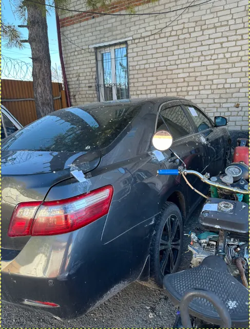 Автомобиль Toyota CAMRY, с г.р.з. А653ВР172, VIN XW7BE40K70S033996, 2011 г.в. ТС обременено ЗАЛОГОМ. По общему правилу при переходе права собственности залог сохраняется в соответствии со ст. 353 ГК РФ; приобретатель имущества приобретает права и несет обязанности залогодателя. Риски, связанные с сохранением залога и возможностью обращения взыскания на предмет залога, несет приобретатель. ТС имеет ограничения ФССП на регистрационные действия (ключи и документы отсутствуют)
