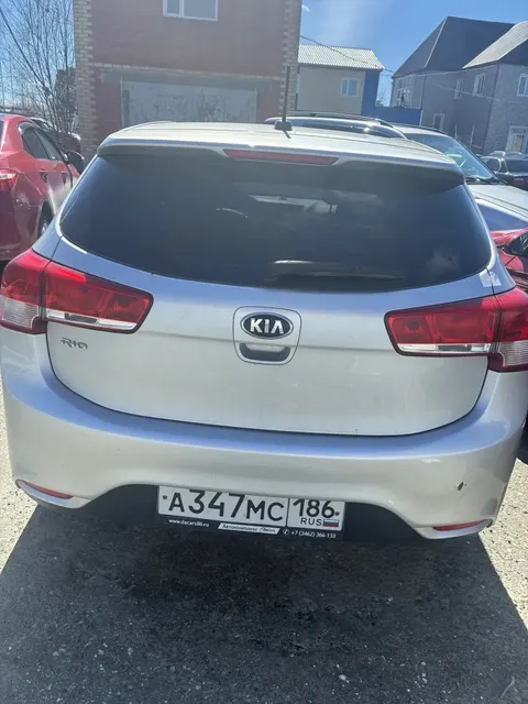 Автомобиль марки "КИА РИО KIA RIO" VIN-Z94CC51BAHR101307, 2017 г.в., серебристого цвета, г/з А347МС186 ТС обременено ЗАЛОГОМ. По общему правилу при переходе права собственности залог сохраняется в соответствии со ст. 353 ГК РФ; приобретатель имущества приобретает права и несет обязанности залогодателя. Риски, связанные с сохранением залога и возможностью обращения взыскания на предмет залога, несет приобретатель. ТС имеет ограничения ФССП на регистрационные действия (ключи и документы отсутствую