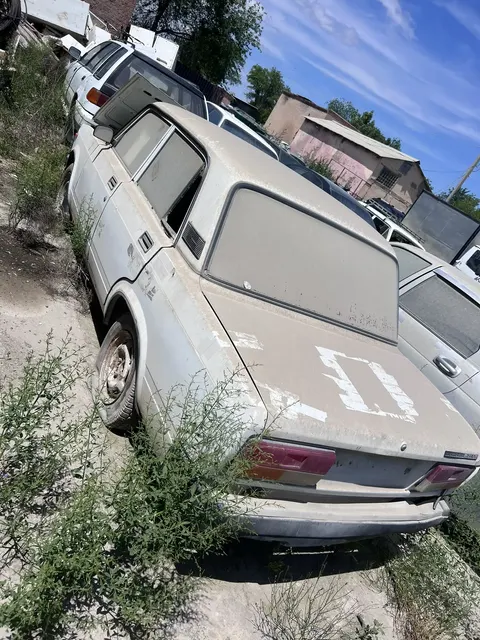 А/м ВАЗ 21074, г/н Р932ВТ30, 2006 г/в, VIN XTA21074062381902, белого цвета. 1 шт