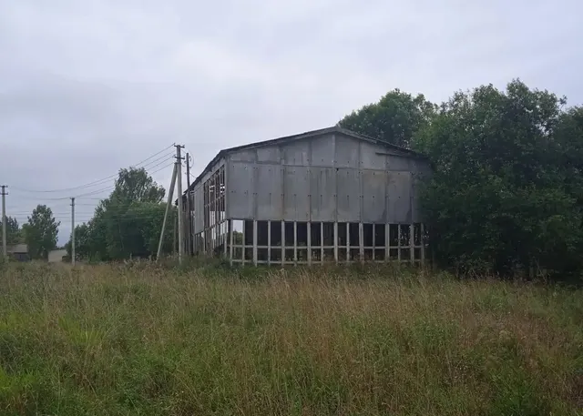 нежилое здание с земельным участком по адресу: Ярославская область, м.о. Первомайский, тер. Вараково-Кукобойское, зд. 6