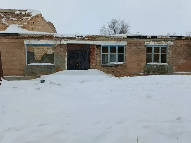 нежилое здание