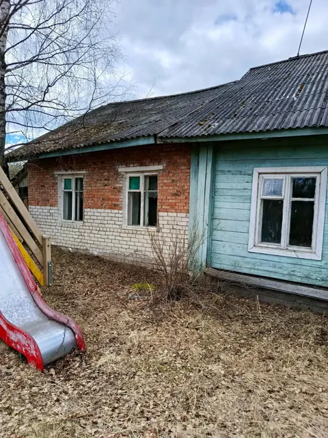 Нежилое здание с земельным участком по адресу: Ярославская область, Первомайский район, с.Николо-Гора, д.4а