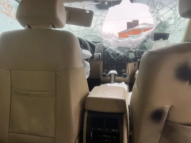 Легковой автомобиль Volkswagen Touareg, 2008 г.в., г/н Р004МР161, VIN WVGZZZ7LZ9D013236, белого цвета, ТС после аварии, не на ходу,должник Агакишиев Н.С.о., (Поручение ТУ Росимущества в РО от 19.06.2026 № 61-716-У). Адрес (местоположение): Ростовская область, Мясниковский район, х. Ленинаван, ул. 1-я Линия, д. 30.