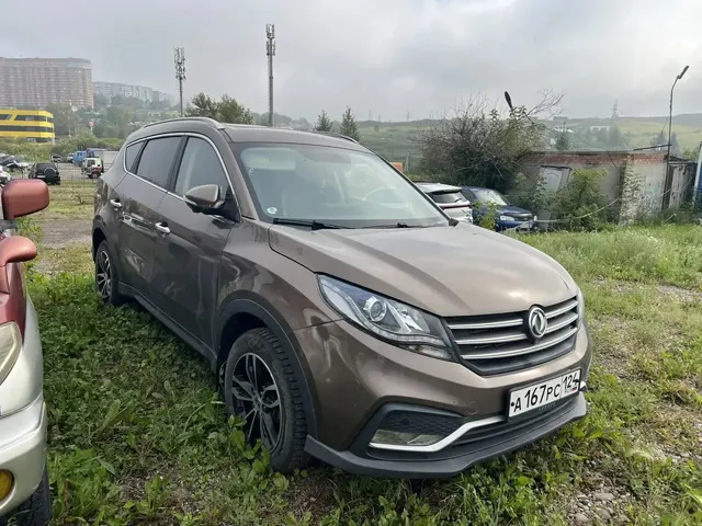 (повторные торги) Автомобиль Dongfeng 580 (DFSK 580) 2021 г.в., г/н А167РС124, VIN LVZA53P92MC110780, № кузова LVZA53P92MC110780, цвет коричневый. Идентификационные номера не сверялись, рабочее состояние не проверялось, ключи и документы отсутствуют, автомобиль закрыт. Должник Джураева Г.Р. Обременения: Залог, запреты на рег. действия.  Начальная цена продажи 1309850,00 руб. Задаток 197000,00 руб. (пор. 1687)