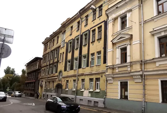 Продажа имущества, находящегося в собственности города Москвы, жилое помещение по адресу: г. Москва, пер. Большой Казённый, д. 10, стр. 1, кв. 9 общей площадью 139,9 кв. м (Этаж № 4, кв. 9), кадастровый номер: 77:01:0001029:1763