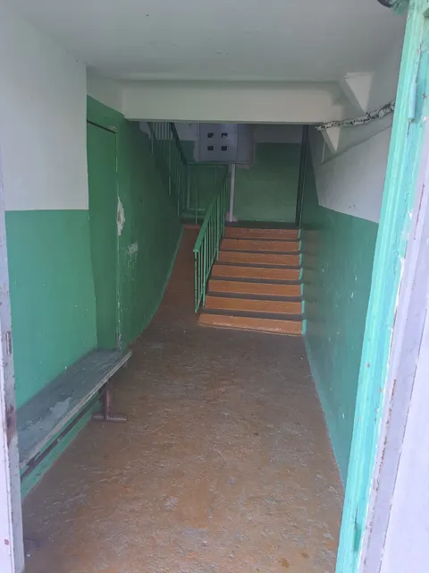 Квартира, площадь 87,6 кв. м.,кадастровый №: 05:49:000012:368, этаж 1, местоположение: Республика Дагестан, г. Избербаш, ул. Азизова (Свободы), д. 27, кв. 34 (должник Гаджиев И. Н.)