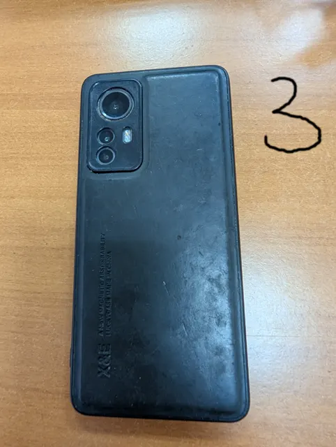 Мобильный телефон Xiaomi 12  (1 шт.) (в качестве годных остатков)