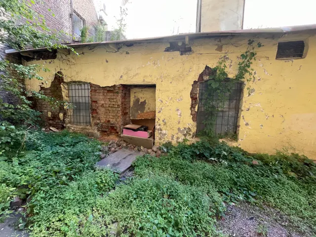 Здание, расположенное по адресу: г. Санкт-Петербург, улица Марата, д. 61, литера И, и земельный участок, расположенный по адресу: Российская Федерация, Санкт-Петербург, внутригородское муниципальное образование Санкт-Петербурга муниципальный округ Владимирский округ, улица Марата, земельный участок 61и, находящиеся в государственной собственности Санкт-Петербурга
