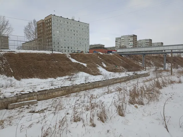 Площадка железнодорожного перрона