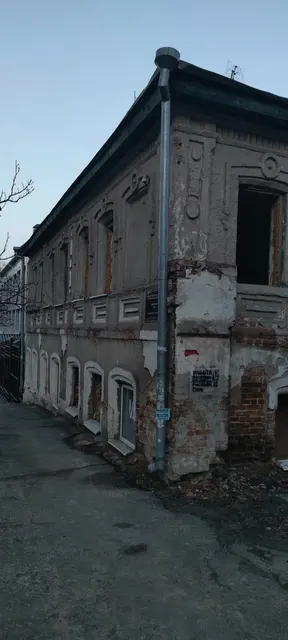 Объект культурного наследия - нежилое здание общей площадью 213,1 кв.м. кадастровый номер 31:06:0139001:81, расположенное, по адресу: г. Старый Оскол,  ул. Революционная, д. 31.