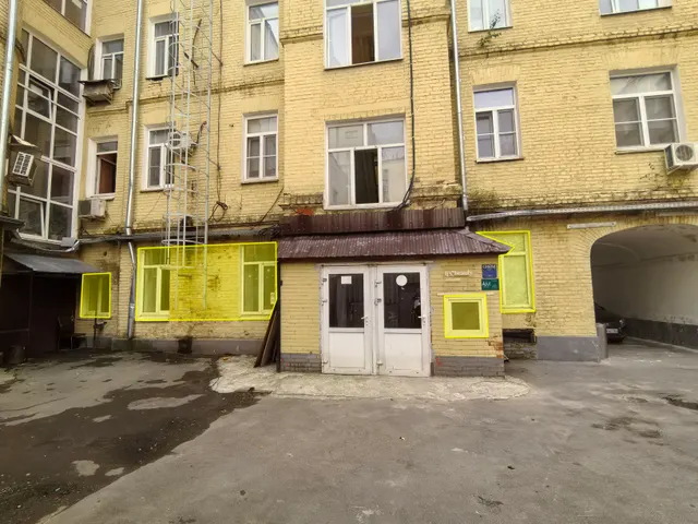Продажа имущества, находящегося в собственности города Москвы, нежилое помещение по адресу: г. Москва, ул. Большая Пионерская, д. 13/6А, стр. 1, площадью 154,8 кв. м, (подвал № 0, этаж №1), кадастровый номер: 77:01:0006014:3582