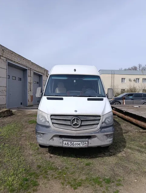 Автобус Mersedes-Benz-223602