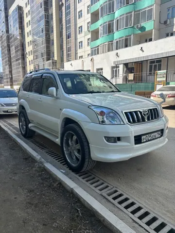 Транспортное средство, Toyota Land Cruiser Prado, 2003 г.в., г/н Р025ЕК14, цвет белый, № шасси (рамы) RZJ1200012978. Местонахождение: РС(Я). Собственник Максимов А.А.